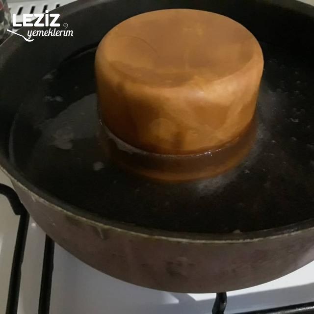 Pilav Eşliğinde Tas Kebabı