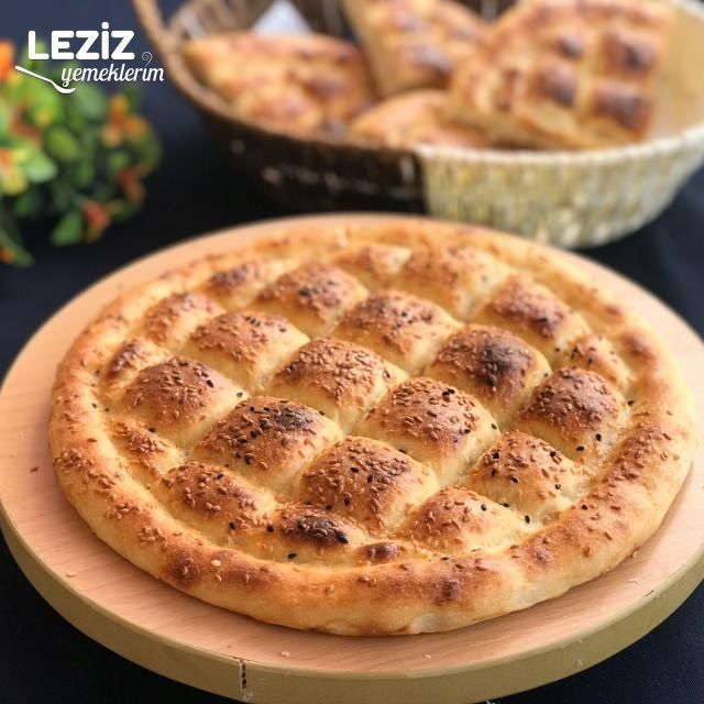 Evde Kolay Ramazan Pidesi Tarifi (Ekşi Maya İle Yapılan)