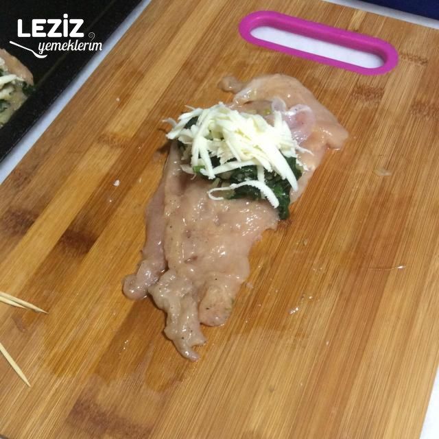 Soyalı Ispanaklı Tavuk Göğüs Rulo