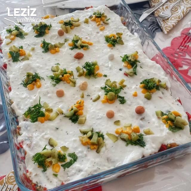 Köz Patlıcanlı Etimekli Salata