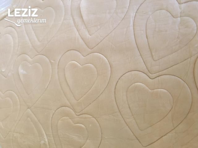 Sürprizli Vitray Kurabiye (Kalpli Cam Kurabiye)