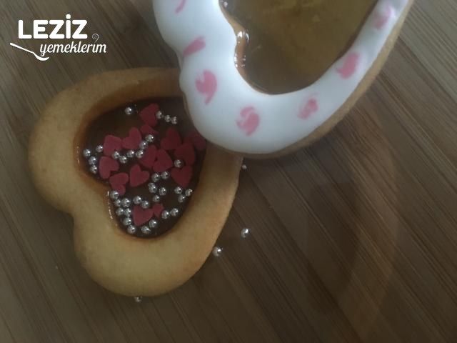 Sürprizli Vitray Kurabiye (Kalpli Cam Kurabiye)