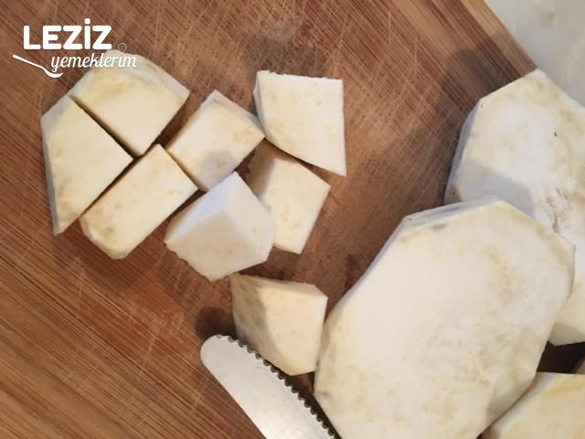 Kıymalı Kereviz Yemeği Tarifi