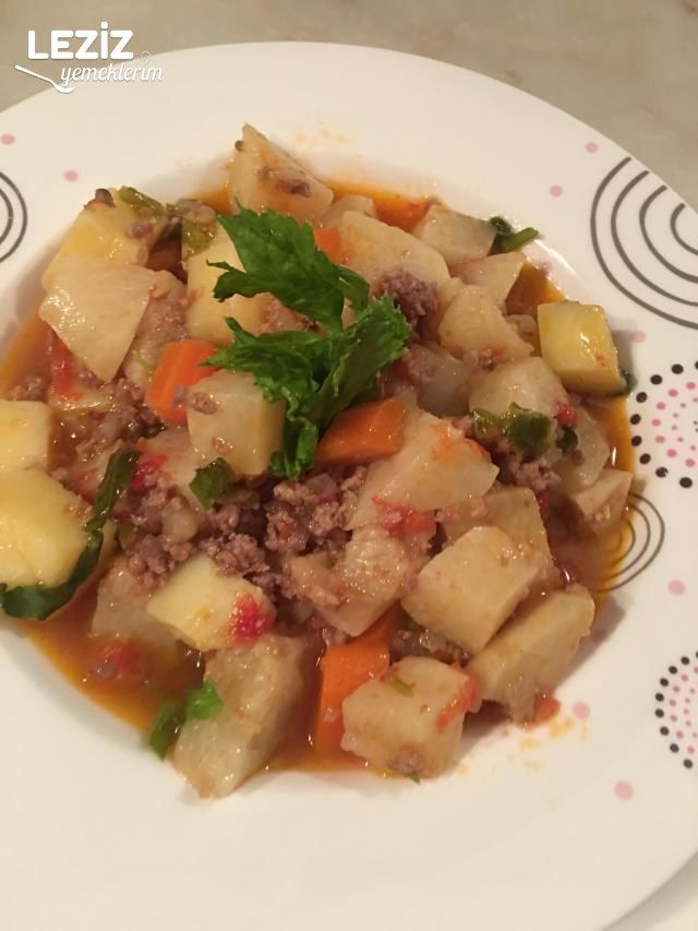 Kıymalı Kereviz Yemeği Tarifi