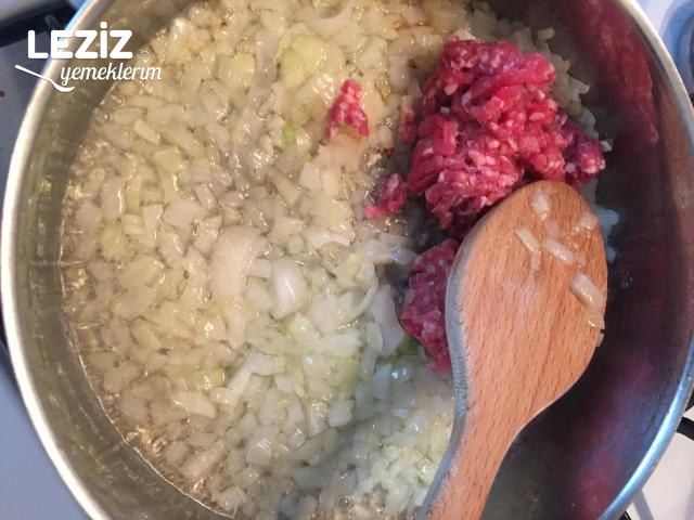 Kıymalı Kereviz Yemeği Tarifi