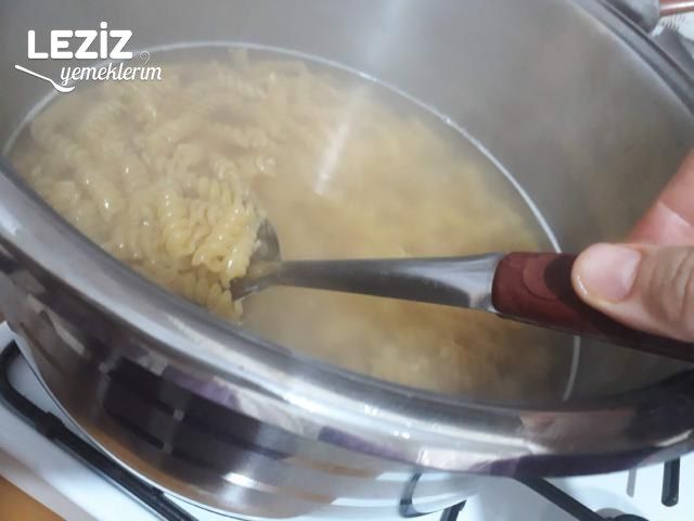 Kıymalı Makarna (Çocukların En Sevdiği)