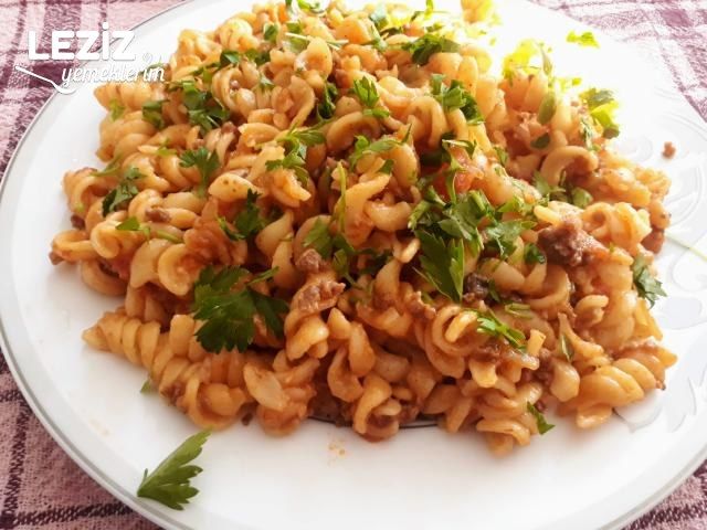 Kıymalı Makarna (Çocukların En Sevdiği)