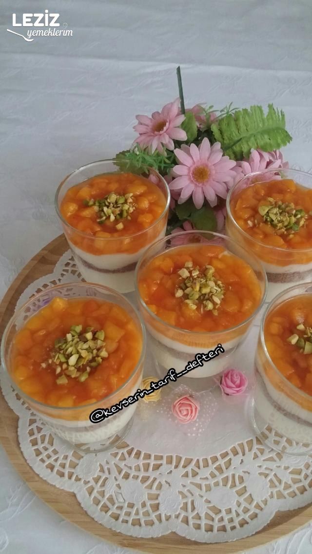 Şeftalili Muhallebi Tatlısı