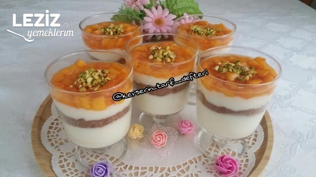 Şeftalili Muhallebi Tatlısı