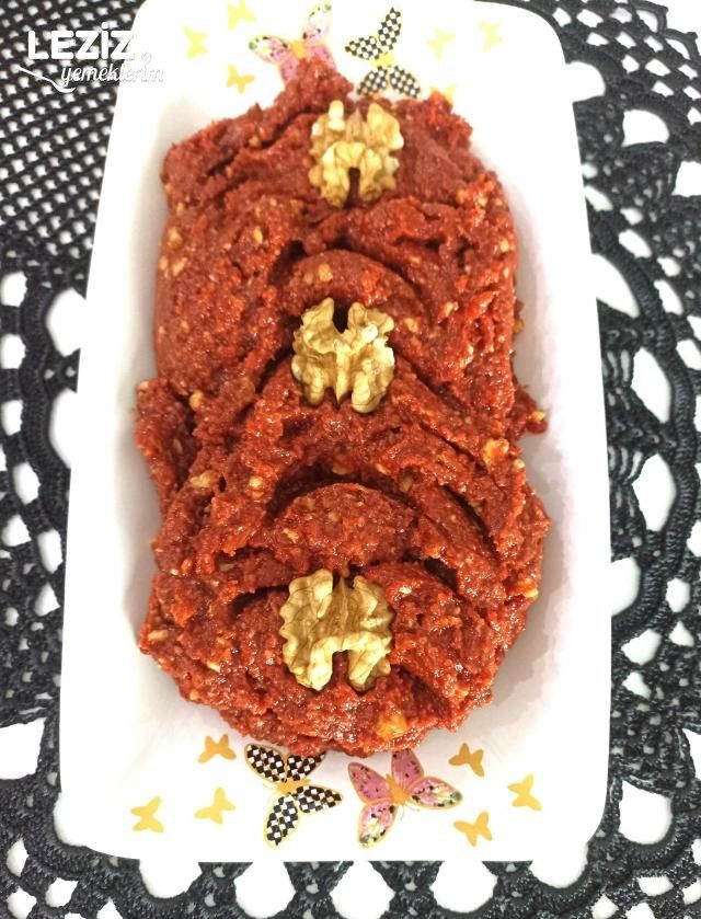 Nar Ekşili Közlenmiş Kırmızı Kapya Biberi Ezmesi