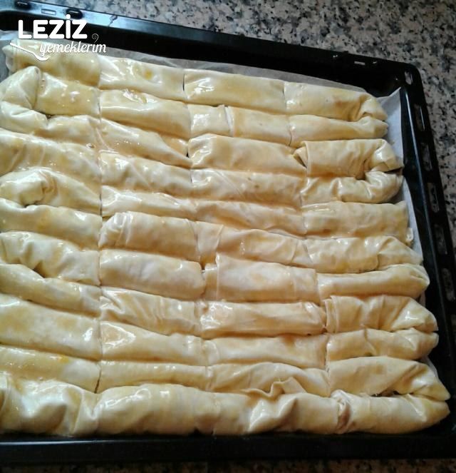 Ispanaklı Börek Nasıl Yapılır (Tüm Aşama Fotolarıyla)