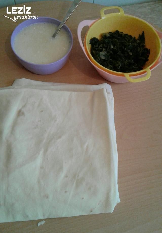 Ispanaklı Börek Nasıl Yapılır (Tüm Aşama Fotolarıyla)