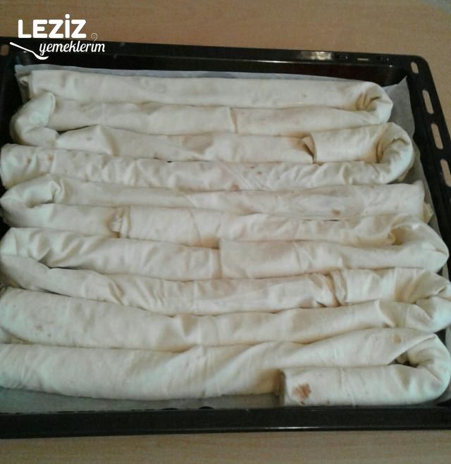 Ispanaklı Börek Nasıl Yapılır (Tüm Aşama Fotolarıyla)