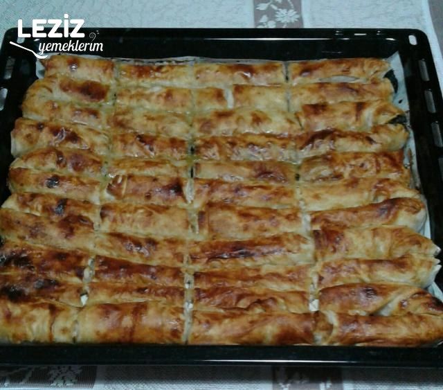Ispanaklı Börek Nasıl Yapılır (Tüm Aşama Fotolarıyla)