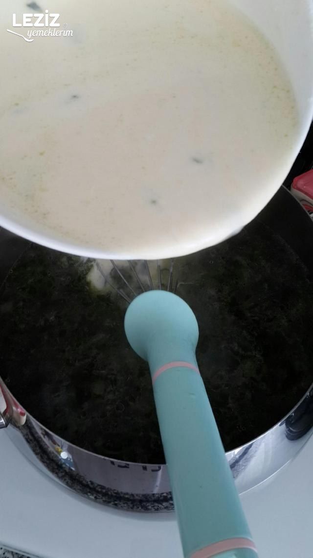 Terbiyeli Ispanak Çorbası