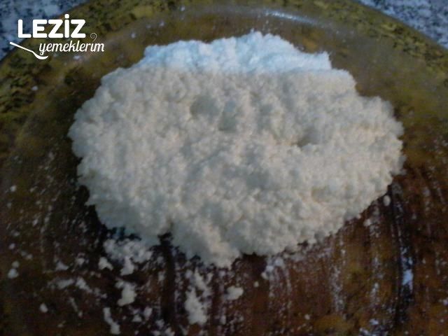 Şekerli Semsek  Böregi Harcı Tarifi