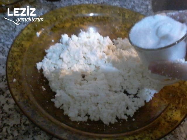 Şekerli Semsek  Böregi Harcı Tarifi