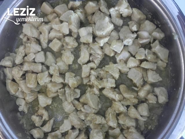 Köri Soslu Kremalı Tavuk Sote