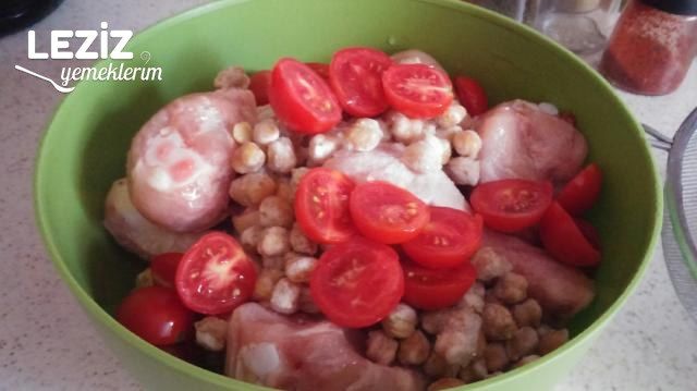 Harika Nohutlu Domatesli Bagetler