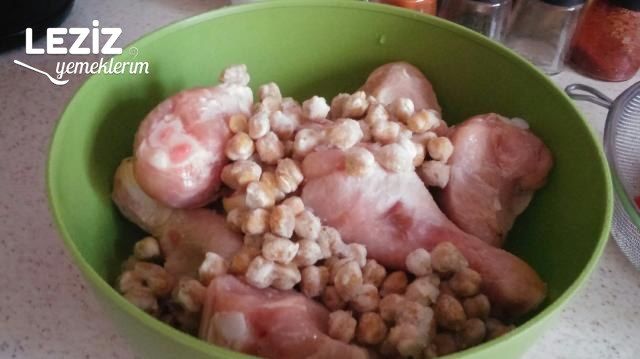 Harika Nohutlu Domatesli Bagetler