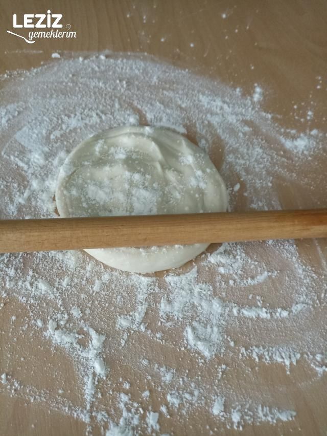 Kat Kat Ayrılan Sütlü Katmer