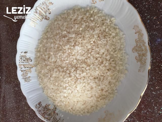 Arpa Şehriyeli Pirinç Pilavı Nasıl Yapıılır?