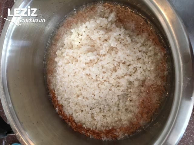 Arpa Şehriyeli Pirinç Pilavı Nasıl Yapıılır?