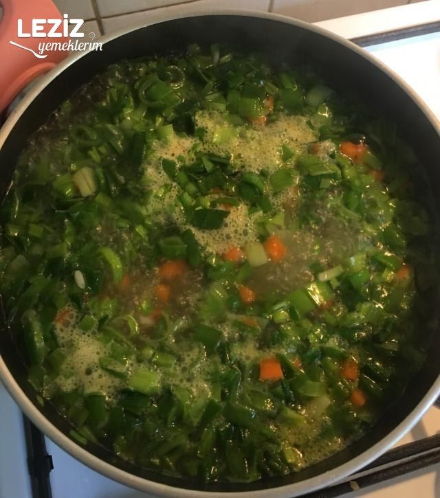 Pırasa Çorbası Tarifi (Vitamin Deposu)