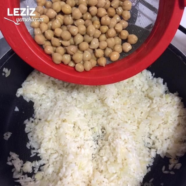 Nohutlu Pirinç Pilavı Tarifi, Nasıl Yapılır