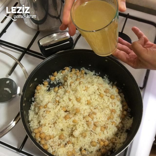 Nohutlu Pirinç Pilavı Tarifi, Nasıl Yapılır