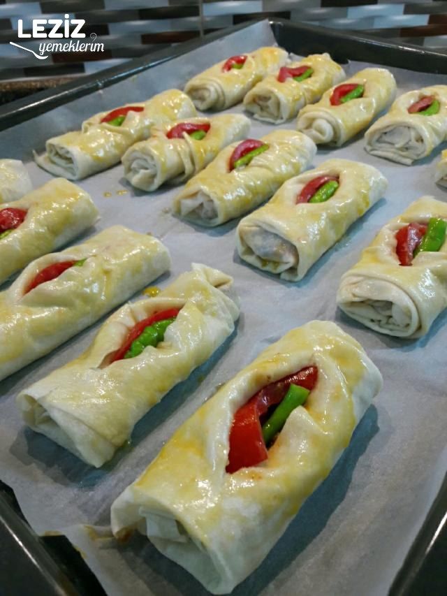 Kıymalı Patlıcanlı Karnıyarık Böreği