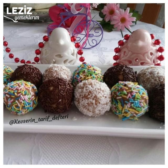 5 Dakikada İkramlık Muzlu Toplar