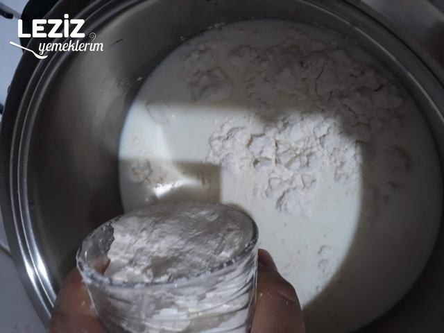 Çok Süslü Bardak Tatlısı