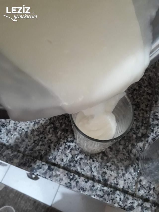 Çok Süslü Bardak Tatlısı