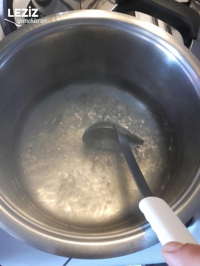 Nefis Un Helvası Yapımı