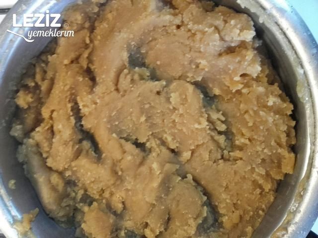 Nefis Un Helvası Yapımı