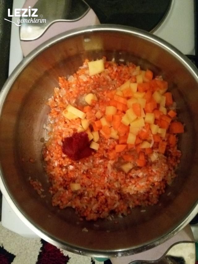 Sebzeli Bol Vitaminli Mercimek Çorbası