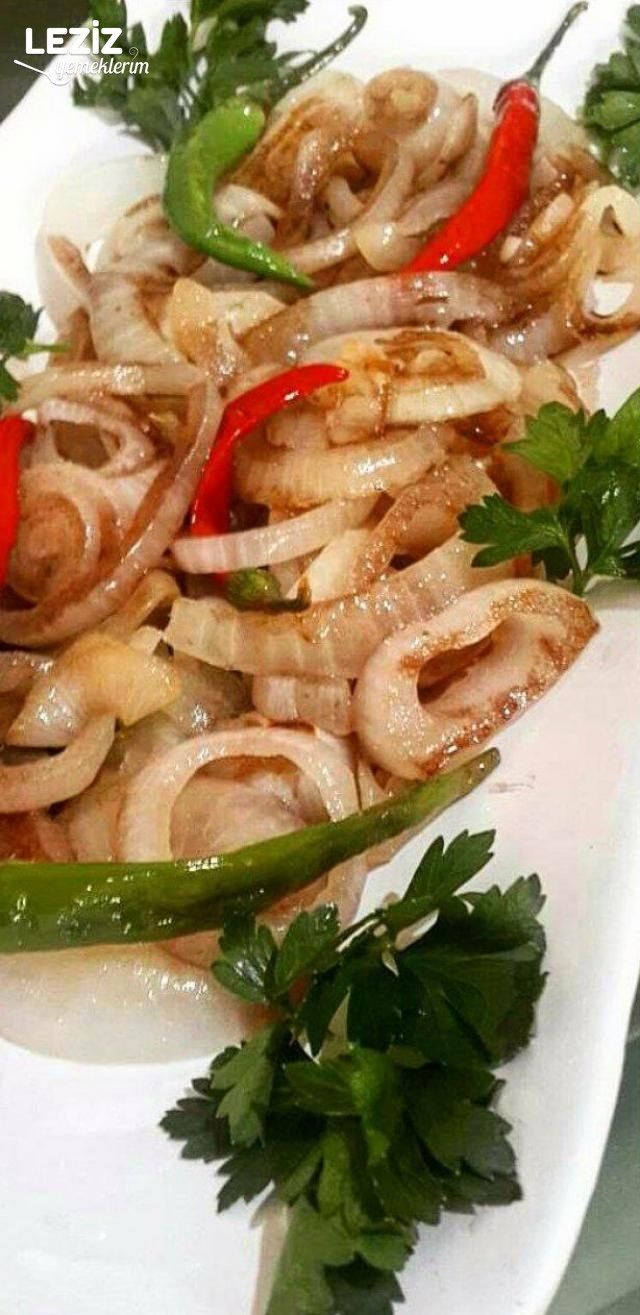 Nar Ekşili Soğan Kavurması