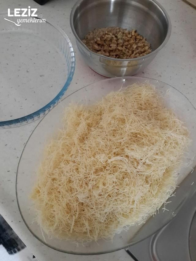 Borcamda Bol Cevizli Kadayıf Tatlısı