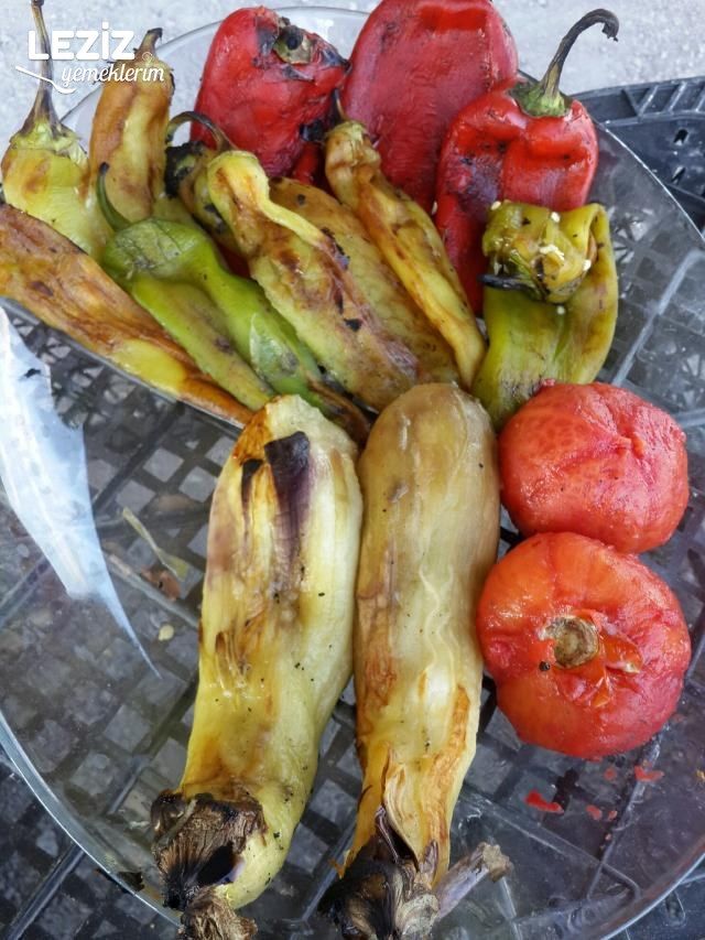 Köz Patlıcan Salatası Yapımı