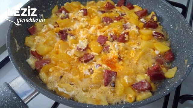 Patatesli Sucuklu Yumurta