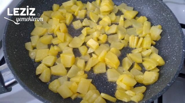Patatesli Sucuklu Yumurta