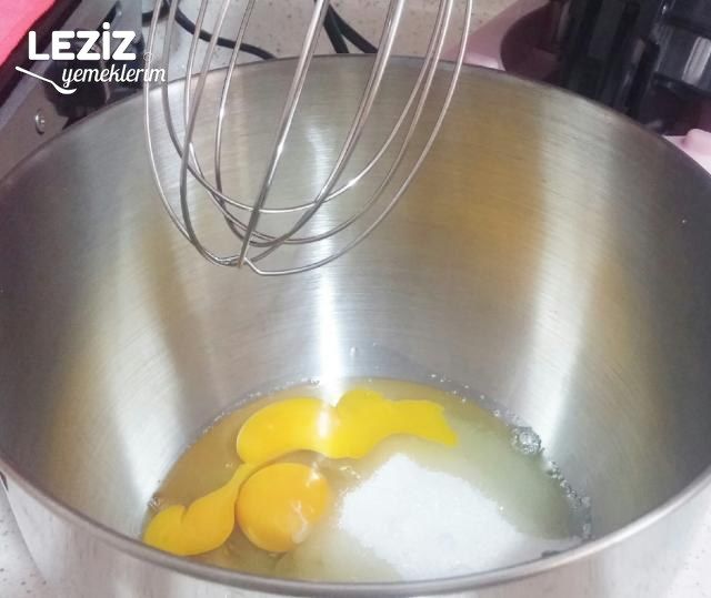 Muhallebi Dolgulu Nefis Kek Tarifi