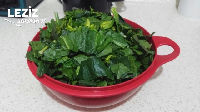 Nefis Ispanak Borani Tarifi