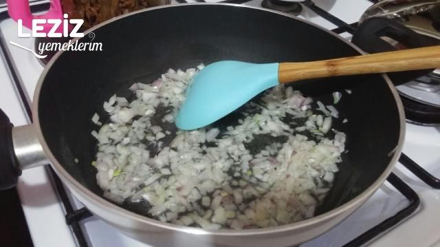 Nefis Ispanak Borani Tarifi