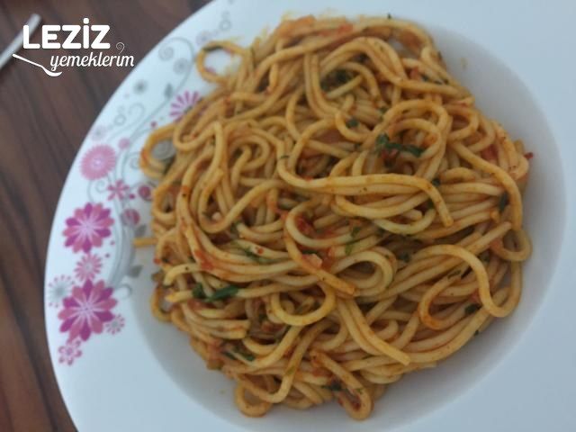 Sebzeli Spagetti Makarna