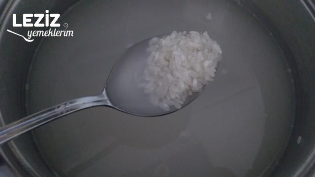 Muhallebi Kıvamında Sütlaç