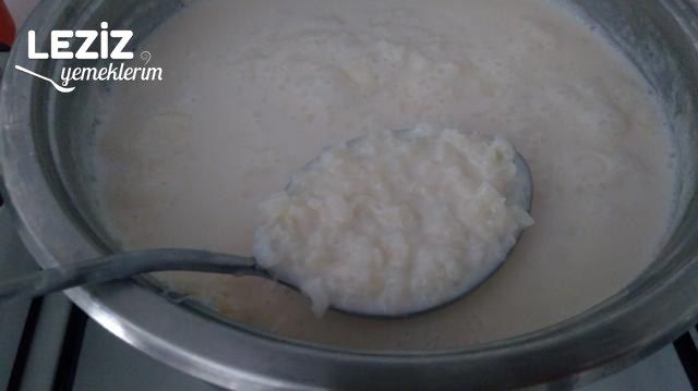 Muhallebi Kıvamında Sütlaç