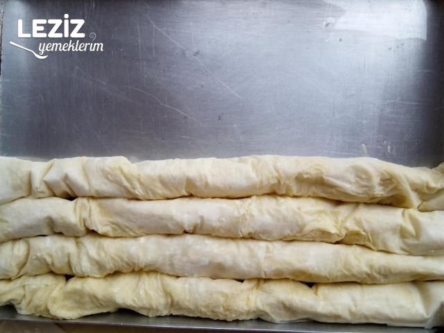 Baklava Yufkasından Çıtır Börek Tarifi