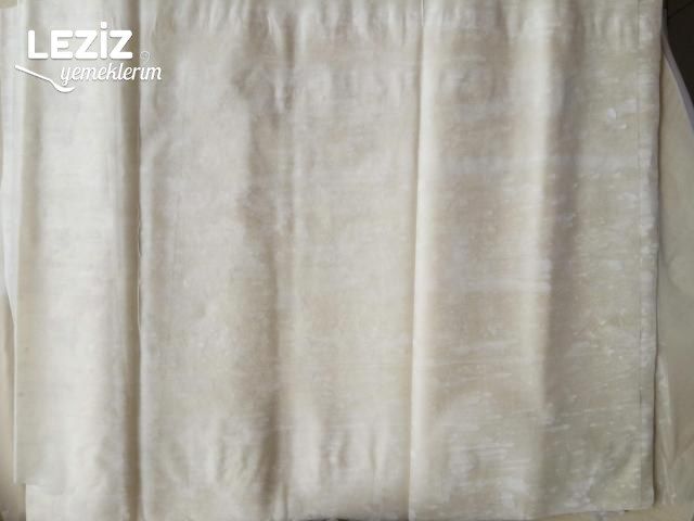 Baklava Yufkasından Çıtır Börek Tarifi